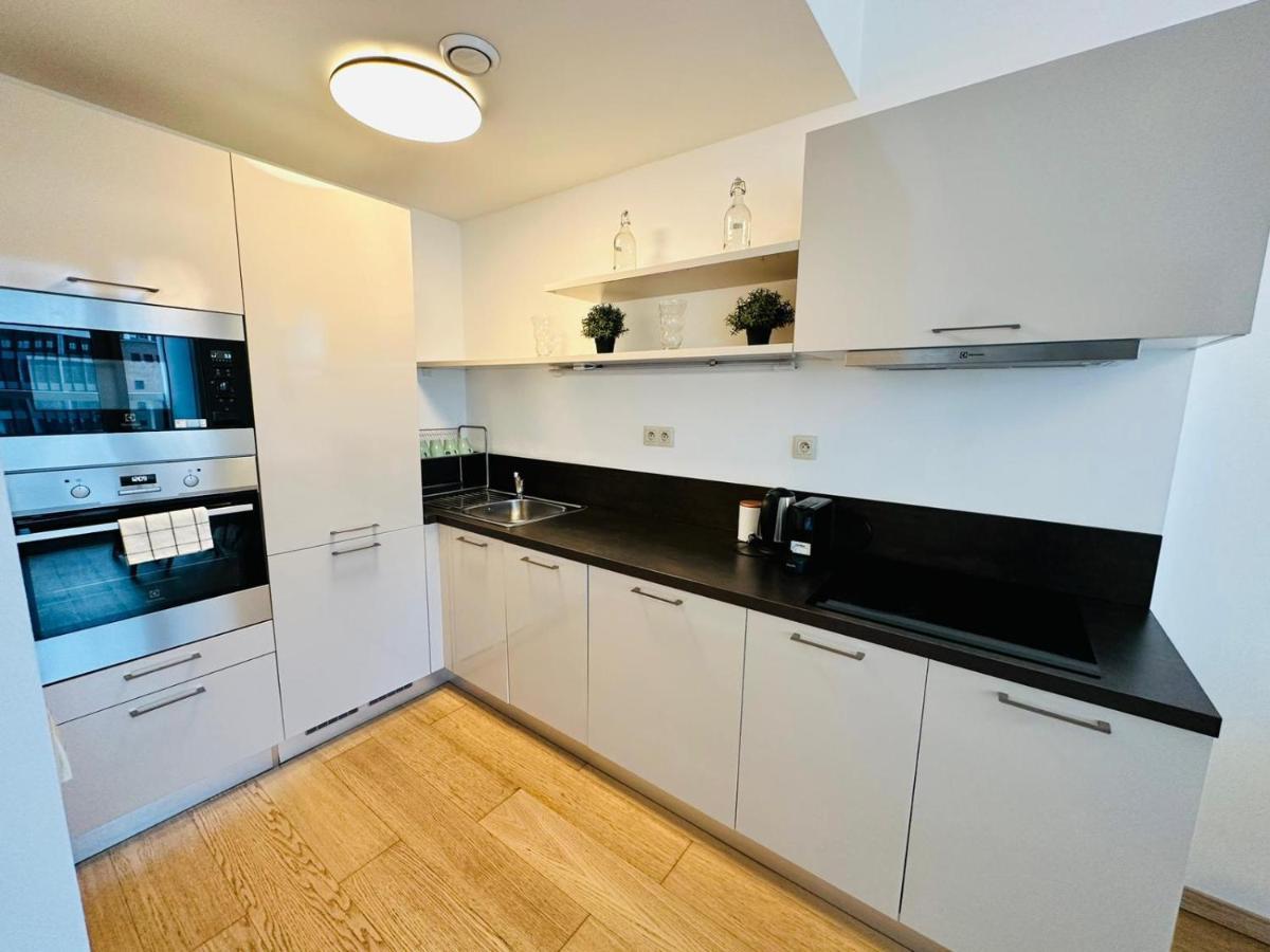 Apartments05 In New Building With Free Parking Panorama City - Amazing View Close To Old Town Bratislava Exterior photo