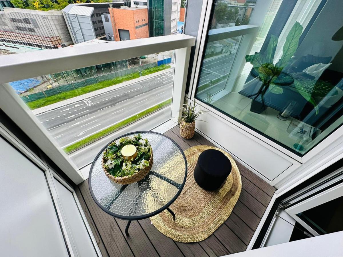 Apartments05 In New Building With Free Parking Panorama City - Amazing View Close To Old Town Bratislava Exterior photo