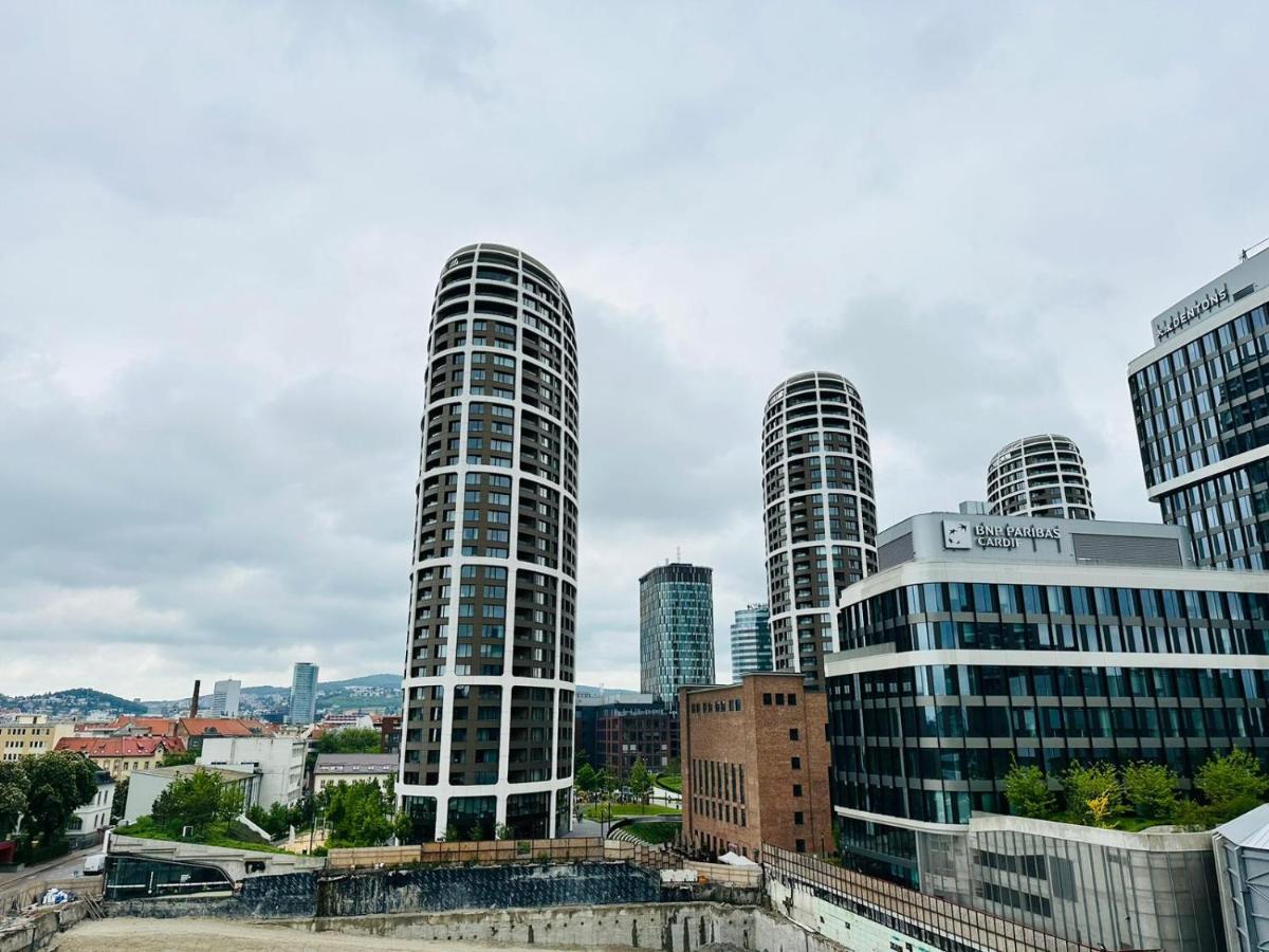 Apartments05 In New Building With Free Parking Panorama City - Amazing View Close To Old Town Bratislava Exterior photo