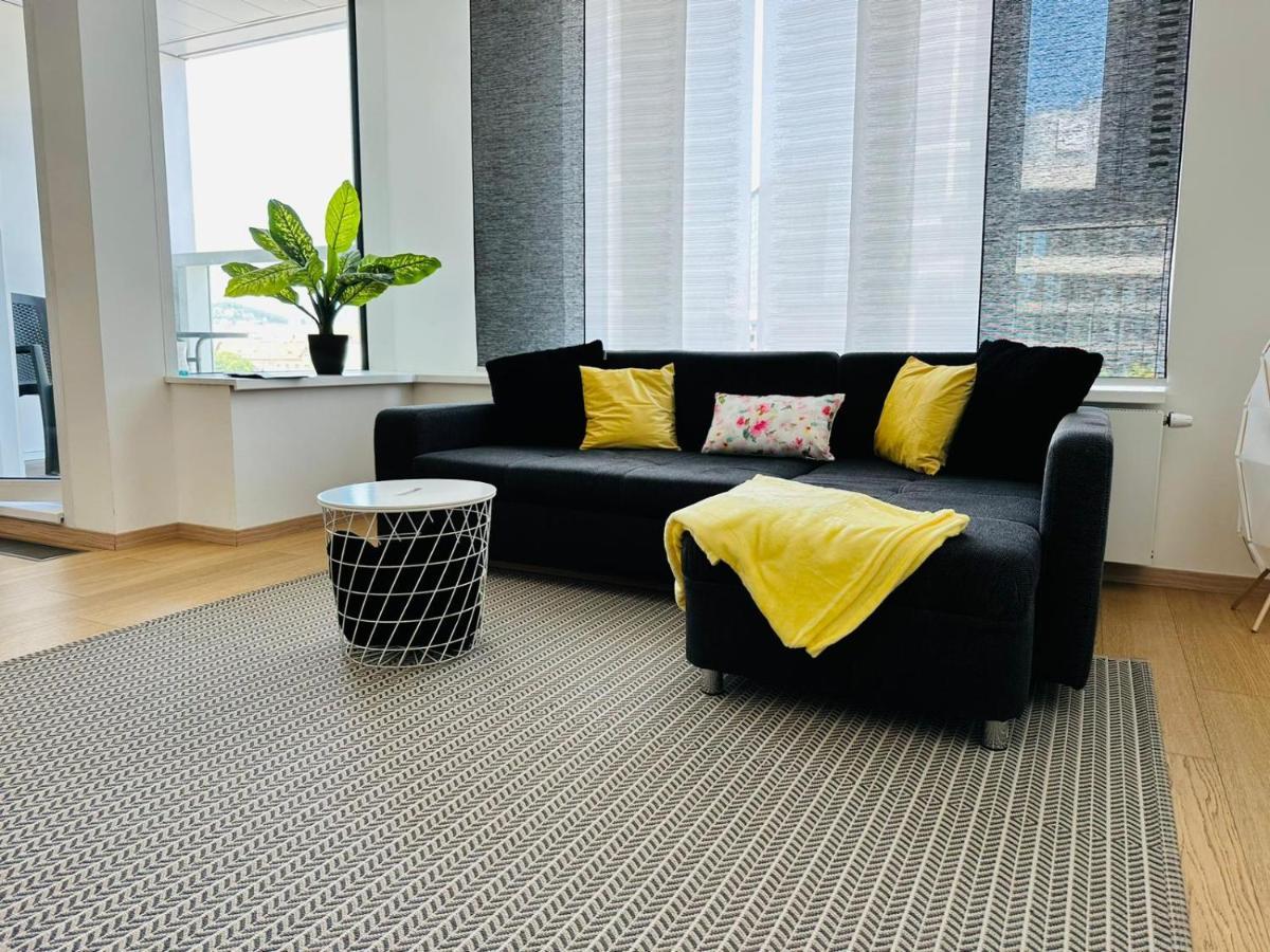Apartments05 In New Building With Free Parking Panorama City - Amazing View Close To Old Town Bratislava Exterior photo