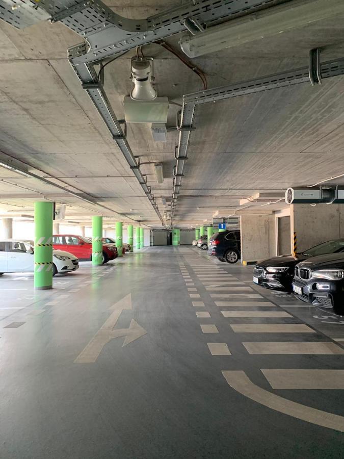 Apartments05 In New Building With Free Parking Panorama City - Amazing View Close To Old Town Bratislava Exterior photo